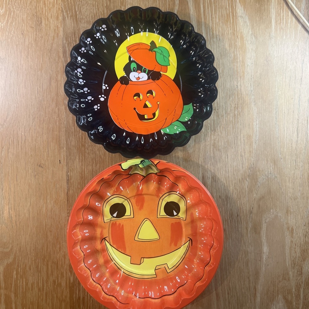 2 Vintage Ullman Co Plastic 10" Bowls Halloween Candy Black Cat Jack-O-Lantern‎